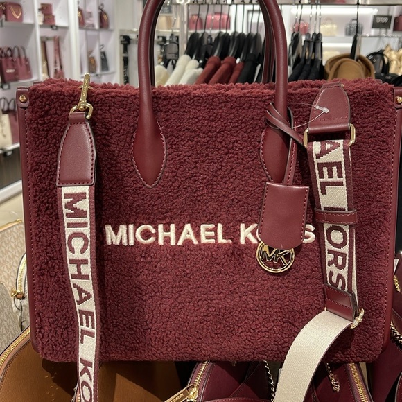 Michael Kors Medium SHEARLING MIRELLA Tote
Shoulder Bag Sherpa 
Oxblood 
NWT - Picture 5 of 16